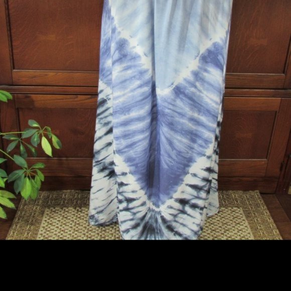 Sugar & Cream Tie-Dye Halter Maxi Dress - Picture 7 of 12